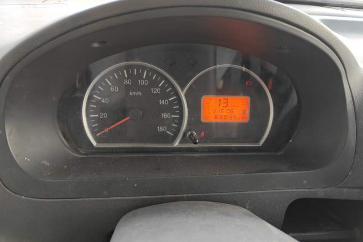 Used BAIC Weiwang 306 2016 1.2L Basic Version 7 Seats A12 China V Emission Standard Instrument Cluster