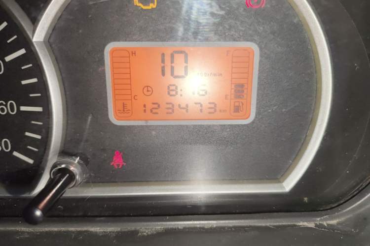 Used BAIC Weiwang 306 2016 1.2L Basic Version 7 Seats A12 China IV Emission Standard Odometer Close Up