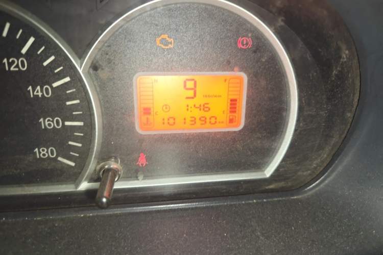 Used BAIC Weiwang 306 2016 1.2L Basic Version 7 Seats A12 China V Emission Standard Odometer Close Up
