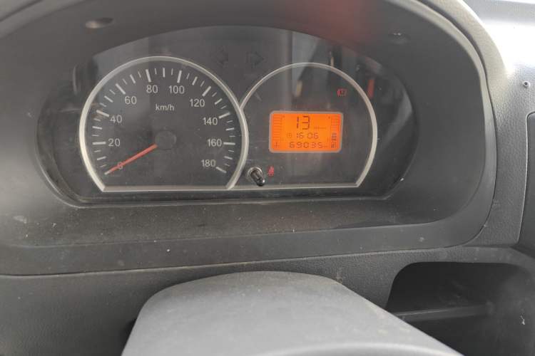 Used BAIC Weiwang 306 2016 1.2L Basic Version 7 Seats A12 China V Emission Standard Odometer Close Up