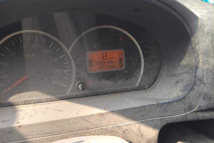 Used BAIC Weiwang 306 2016 1.2L Basic Version 7 Seats A12 China IV Emission Standard Odometer Close Up