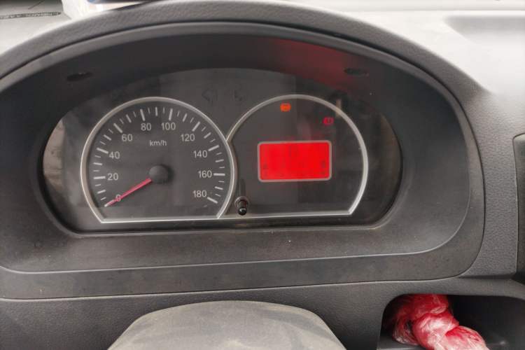 Used BAIC Weiwang 306 2016 1.2L Basic Version 7 Seats A12 China V Emission Standard Odometer Close Up