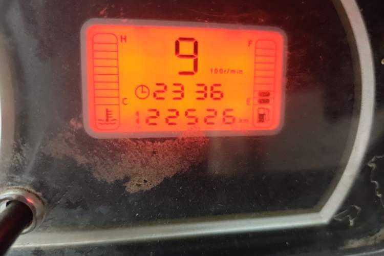 Used BAIC Weiwang 306 2016 1.2L Basic Version 7 Seats A12 China IV Emission Standard Odometer Close Up
