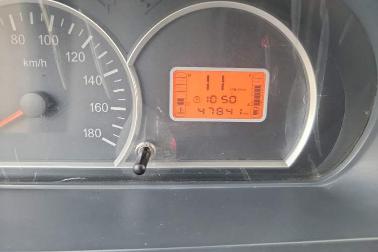 Used BAIC Weiwang 306 2016 1.0L Basic Version 7-Seater LJ465 Odometer Close Up