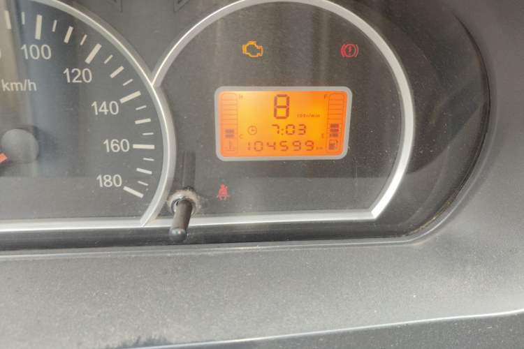 Used BAIC Weiwang 306 2016 1.2L Basic Version 7 Seats A12 China IV Emission Standard Odometer Close Up
