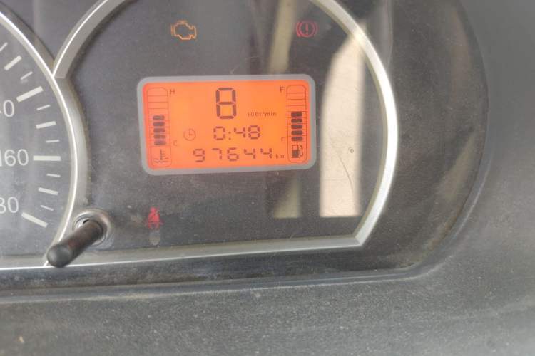 Used BAIC Weiwang 306 2016 1.2L Basic Version 7 Seats A12 China V Emission Standard Odometer Close Up