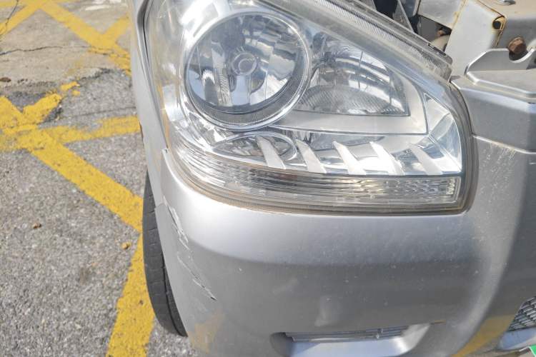 Used BAIC Weiwang 306 2016 1.2L Basic Version 7 Seats A12 China V Emission Standard Right Front Headlight