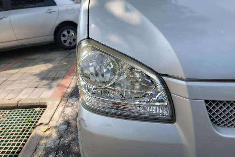 Used BAIC Weiwang 306 2016 1.0L Basic Version 7-Seater LJ465 Right Front Headlight