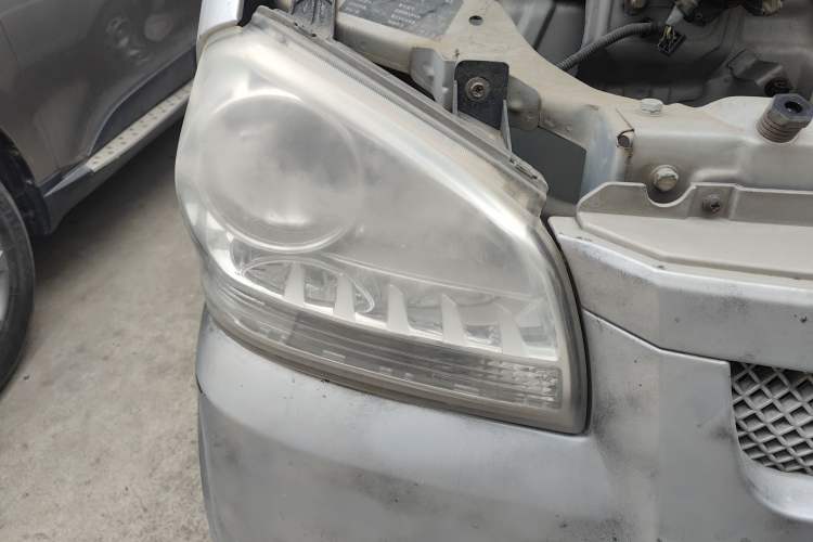 Used BAIC Weiwang 306 2016 1.2L Basic Version 7 Seats A12 China IV Emission Standard Right Front Headlight