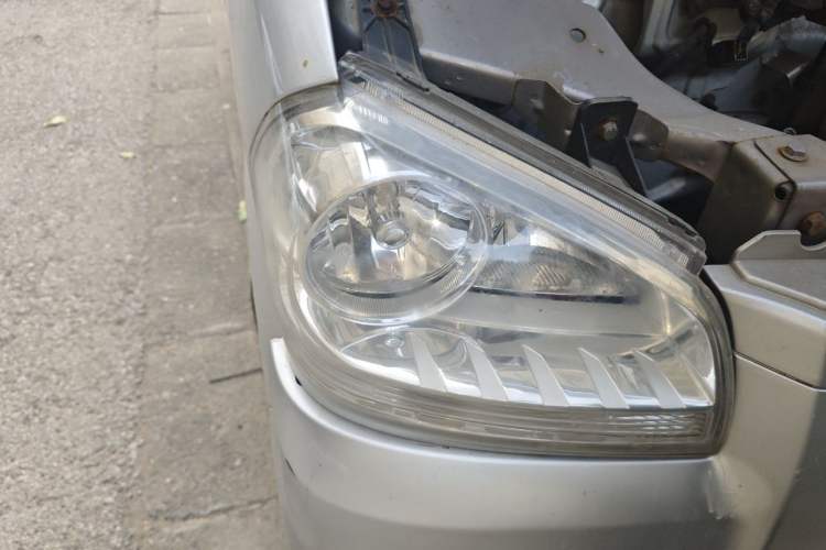 Used BAIC Weiwang 306 2016 1.2L Basic Version 7 Seats A12 China IV Emission Standard Right Front Headlight