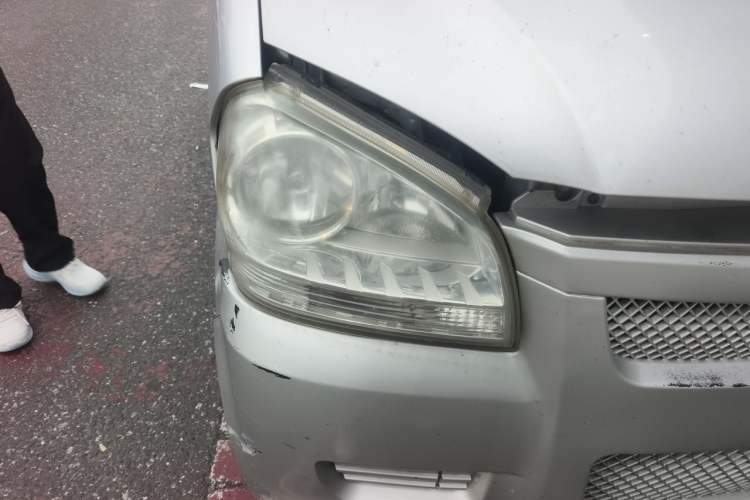 Used BAIC Weiwang 306 2016 1.2L Basic Version 7 Seats A12 China V Emission Standard Right Front Headlight