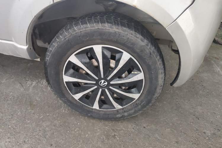 Used BAIC Weiwang 306 2016 1.2L Basic Version 7 Seats A12 China IV Emission Standard Right Front Wheel Hub