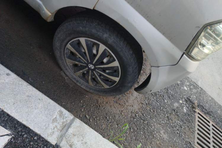 Used BAIC Weiwang 306 2016 1.2L Comfort Version 5 Seats A12 China IV Emission Standard Right Front Wheel Hub