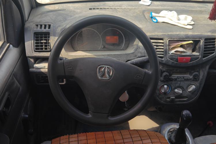 Used BAIC Weiwang 306 2016 1.2L Basic Version 7 Seats A12 China IV Emission Standard Steering Wheel