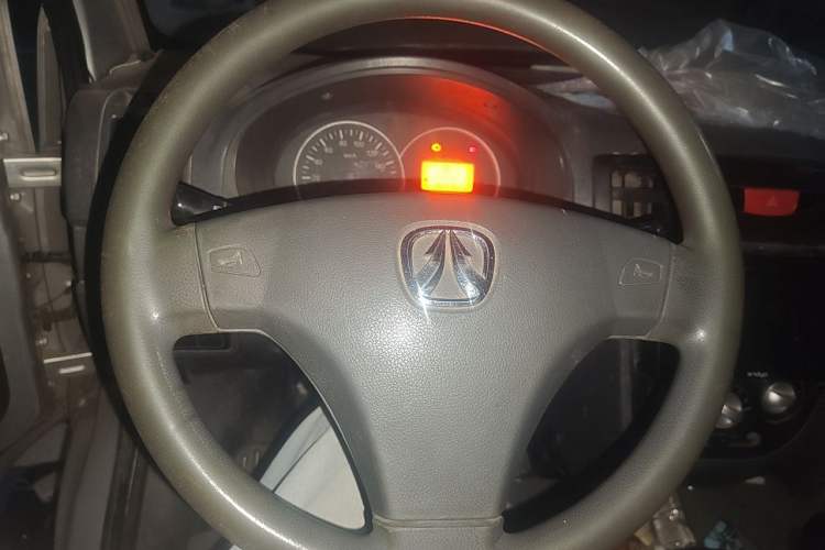 Used BAIC Weiwang 306 2016 1.2L Basic Version 7 Seats A12 China IV Emission Standard Steering Wheel