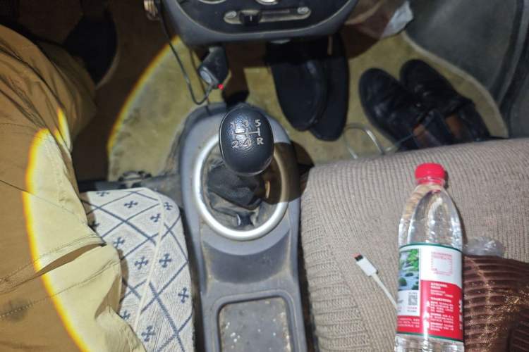 Used BAIC Weiwang 306 2016 1.0L Basic Version 7-Seater LJ465 Gear Lever