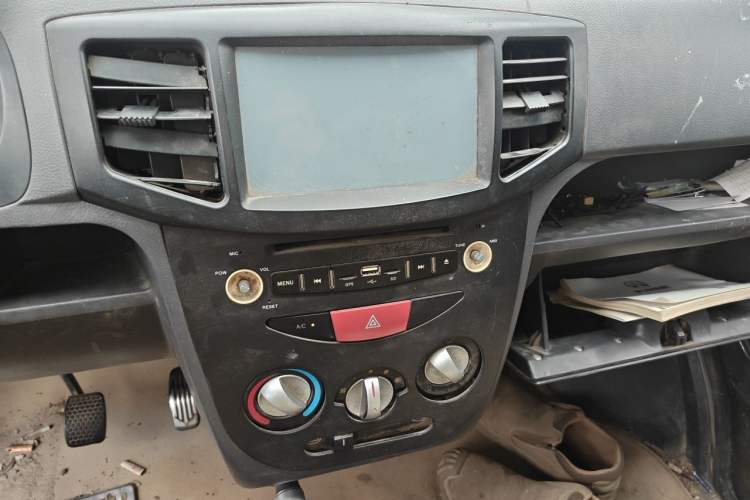 Used BAIC Weiwang 307 2014 1.2L Standard A12 Audio And AC Panel