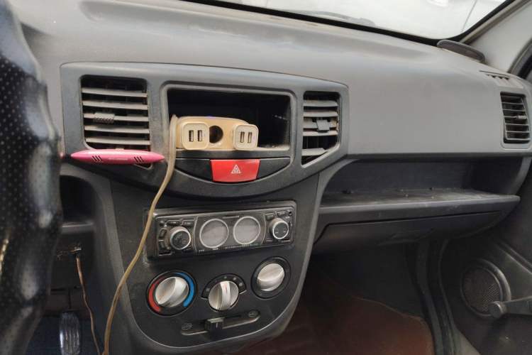 Used BAIC Weiwang 307 2014 1.2L Standard A12 Audio And AC Panel