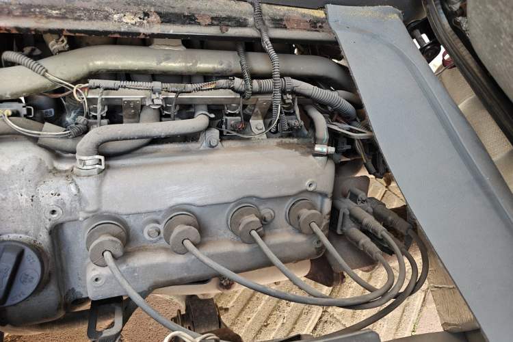 Used BAIC Weiwang 307 2014 1.2L Standard A12 Engine Bay Left