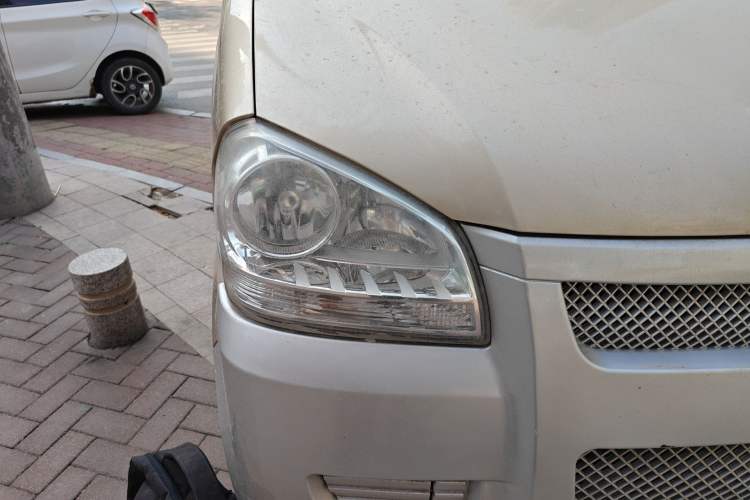 Used BAIC Weiwang 307 2014 1.2L Standard A12 Right Front Headlight