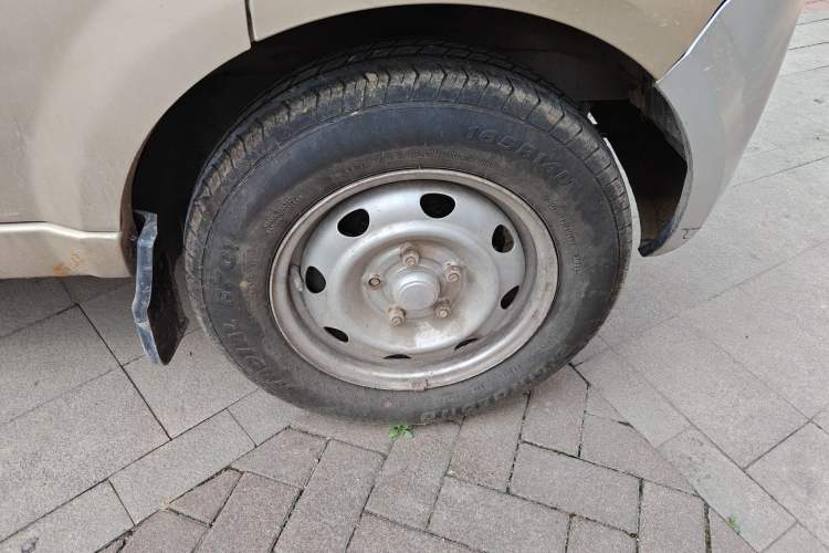 Used BAIC Weiwang 307 2014 1.2L Standard A12 Right Front Wheel Hub