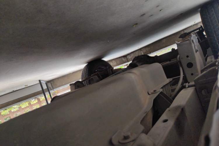 Used BAIC Weiwang 307 2014 1.2L Standard A12 Chassis Front Right