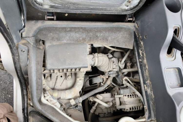 Used BAIC Weiwang 307 2014 1.2L Standard A12 Engine Bay Right