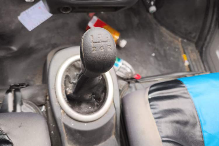 Used BAIC Weiwang 307 2014 1.2L Comfort version A12 Gear Lever