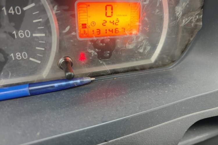 Used BAIC Weiwang 307 2014 1.2L Standard A12 Odometer Close Up