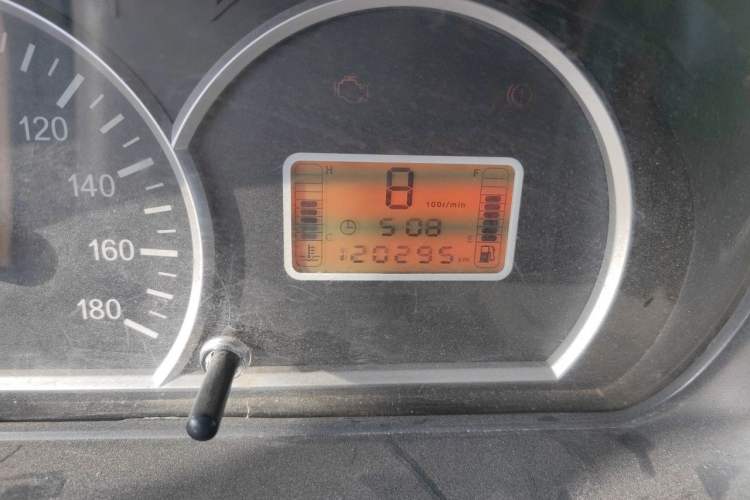 Used BAIC Weiwang 307 2014 1.2L Standard A12 Odometer Close Up