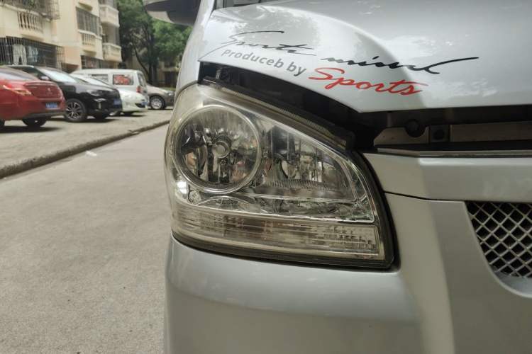 Used BAIC Weiwang 307 2014 1.2L Standard A12 Right Front Headlight