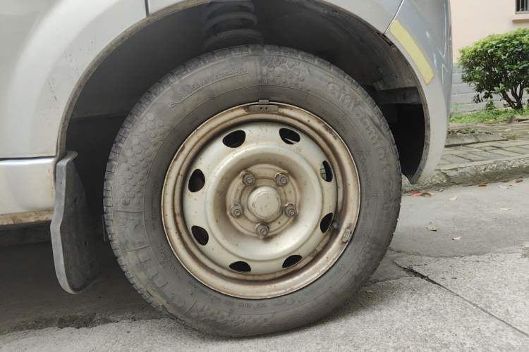 Used BAIC Weiwang 307 2014 1.2L Standard A12 Right Front Wheel Hub