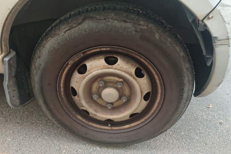 Used BAIC Weiwang 307 2014 1.2L Standard A12 Right Front Wheel Hub