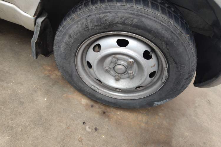 Used BAIC Weiwang 307 2014 1.2L Standard A12 Right Front Wheel Hub