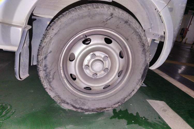 Used BAIC Weiwang 307 2014 1.2L Standard A12 Right Front Wheel Hub
