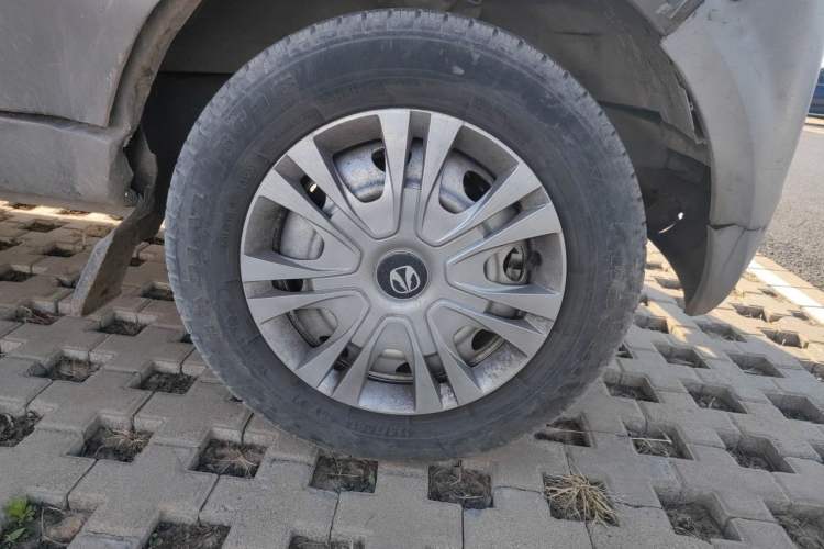 Used BAIC Weiwang 307 2014 1.2L Standard A12 Right Front Wheel Hub