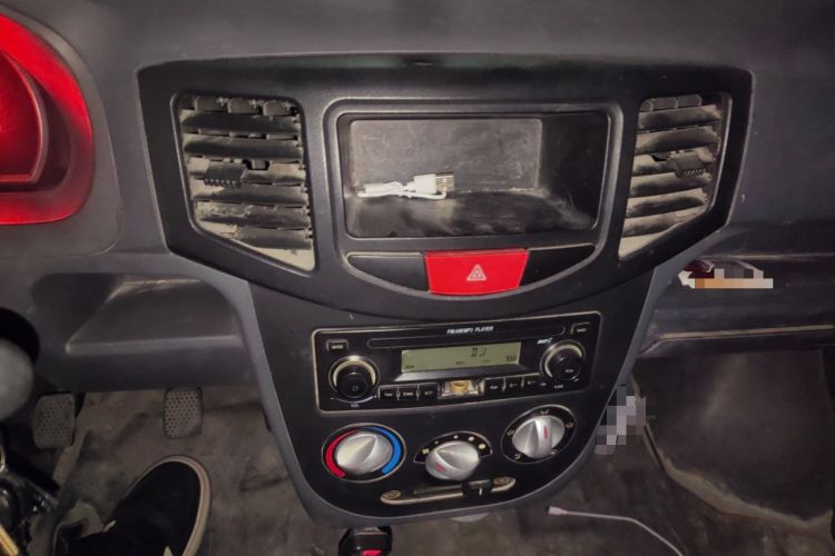 Used BAIC Weiwang 307 2016 1.2L standard 7-seater A12 China IV emission standard Audio And AC Panel