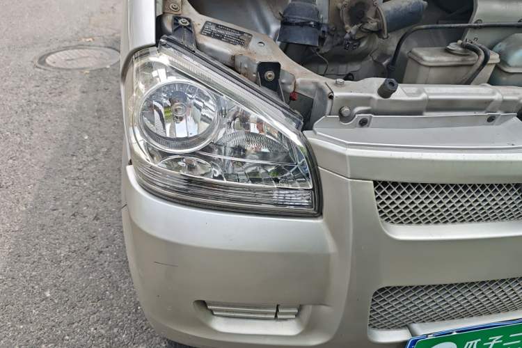 Used BAIC Weiwang 307 2016 1.2L Luxury 5-seater A12 China IV Emission Standard Right Front Headlight