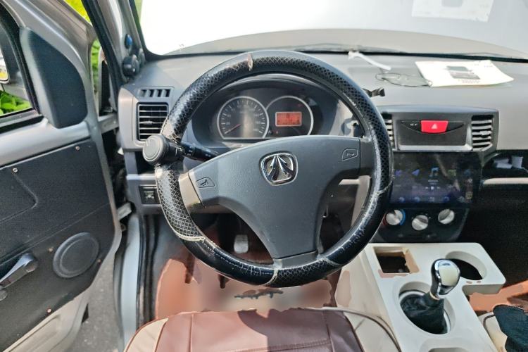 Used BAIC Weiwang 307 2016 1.2L Luxury 5-seater A12 China IV Emission Standard Steering Wheel