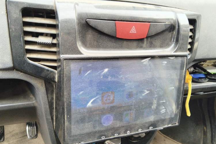 Used BAIC Weiwang 307 2016 1.2L standard 5-seater A12 China IV emission standard Audio And AC Panel