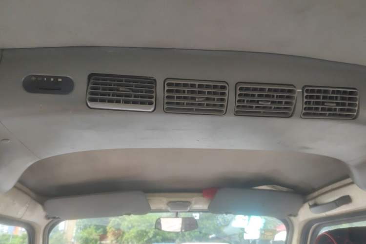 Used BAIC Weiwang 307 2016 1.2L standard 7-seater A12 China IV emission standard Headliner