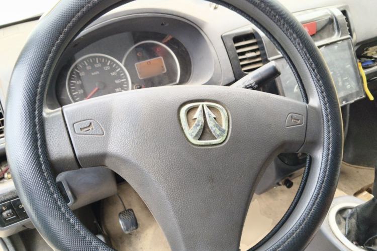 Used BAIC Weiwang 307 2016 1.2L standard 5-seater A12 China IV emission standard Steering Wheel