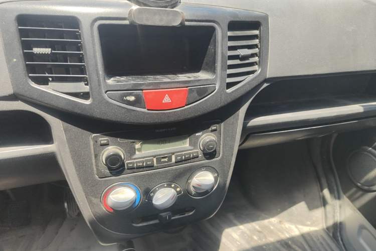 Used BAIC Weiwang 307  Audio And AC Panel