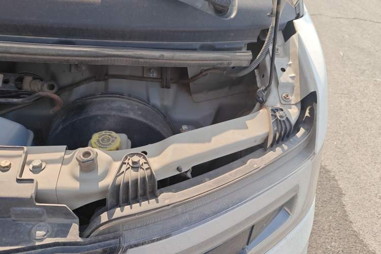 Used BAIC Weiwang 407EV 2018 Basic Model Engine Bay Left