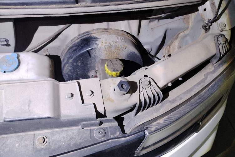 Used BAIC Weiwang 407EV 2018 Basic Model Engine Bay Left