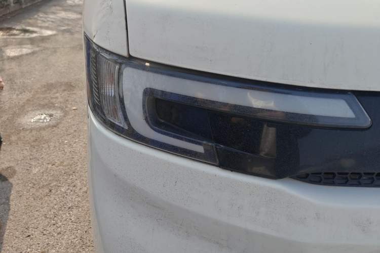 Used BAIC Weiwang 407EV 2018 Basic Model Right Front Headlight