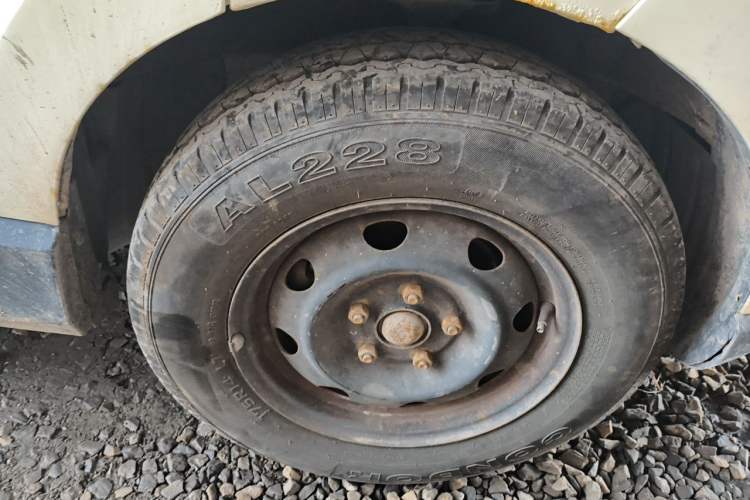 Used BAIC Weiwang 407EV 2018 Basic Model Right Front Wheel Hub