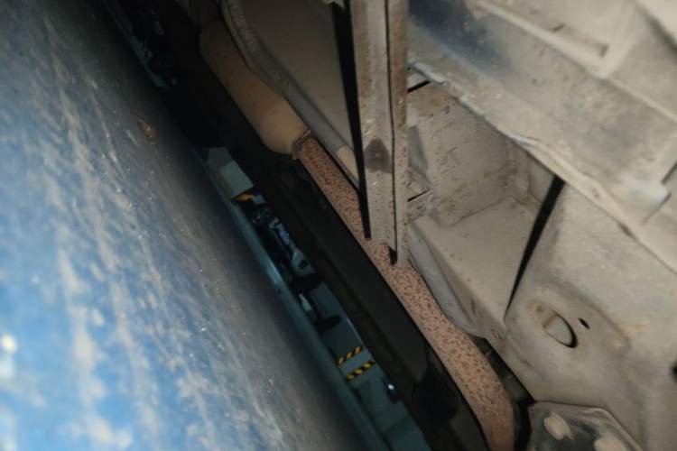 Used BAIC Weiwang M20 2013 1.5L Power Type BJ415A Chassis Front Right