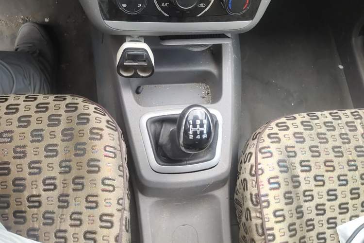Used BAIC Weiwang M20 2013 1.5L Prestige Version BJ415B Gear Lever