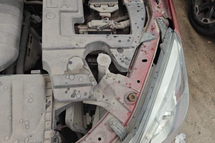 Used BAIC Weiwang M20 2013 1.5L Power Type BJ415A Engine Bay Left